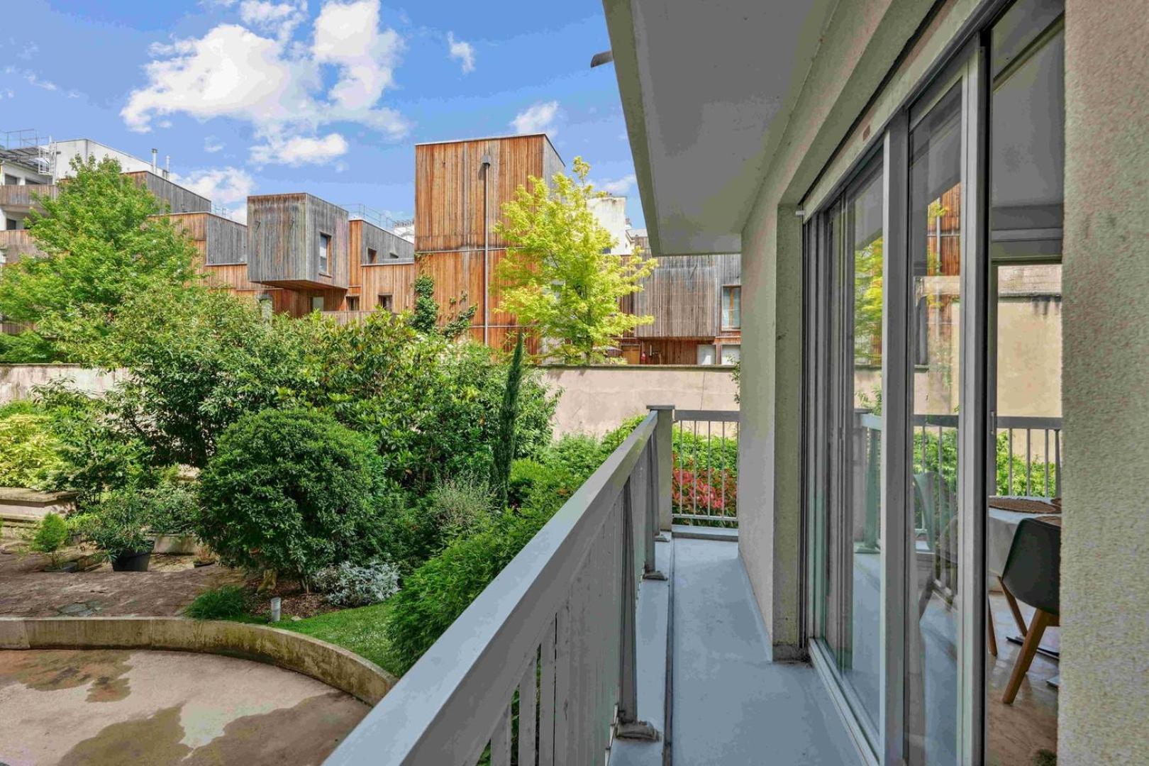 Le Charmant Paris Exterior photo